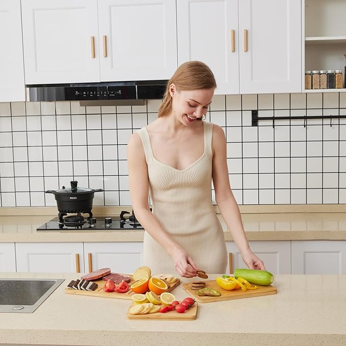 Bamboo cutting boards for home and kitchen,chopping board with juice groove,hanging hole and handles,for charcuterie,meat,bread,cheese,fruit and vegetables,Natural Bamboo, Set of 3(S+M+L)