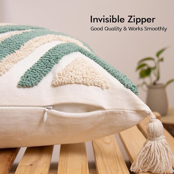 lifein 18x18 Pillow Covers-Throw Pillow Cover,Tufted Boho Jacquard Pillow Covers,Farmhouse Decorative Pillow Cover,Pillow Cases for Gift,Couch,Sofa,Bed,Chair,Living Room,Home Decor(18x18inch)