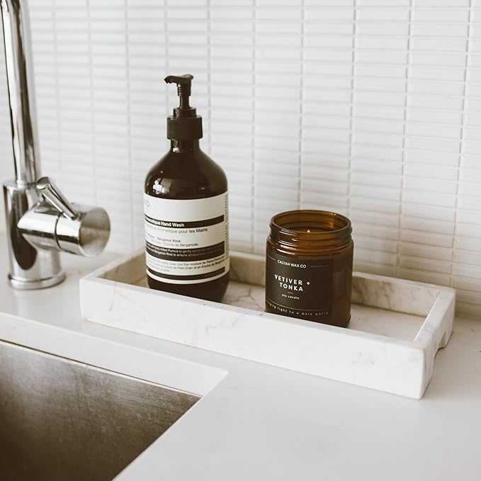 Calyan Wax Co. Soy Wax Candle, Vetiver + Tonka Scented Candle, 57 Hour Burn Time, Aromatherapy Soy Candles, Non Toxic & Vegan Soy Wax, Amber Glass Jar Scented Candles, 7.2oz