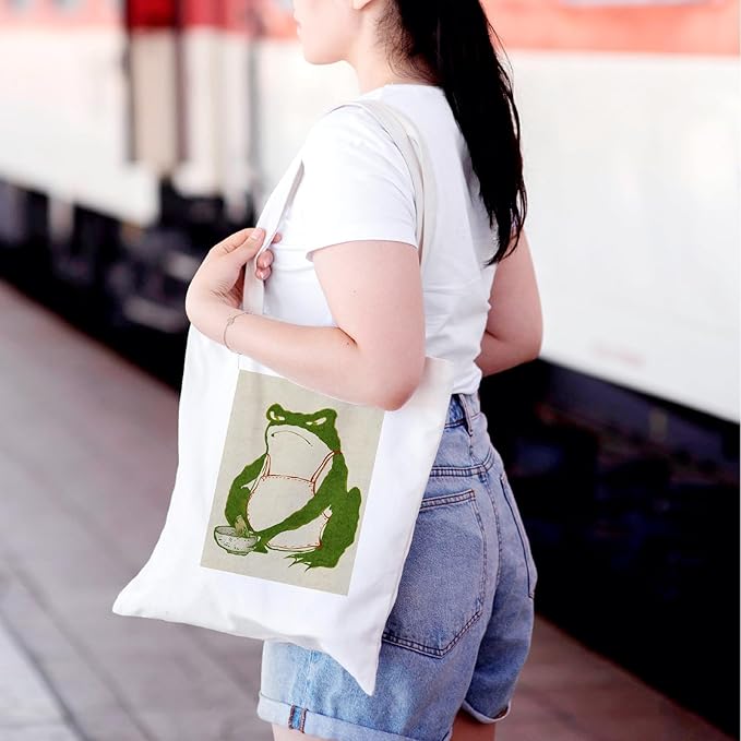 Cute Frog Tote Bag Aesthetic Funny Frog Tote Bag Cotton Canvas Bag For Women Gift Bag Reusable Grocery Bag Beach Bag