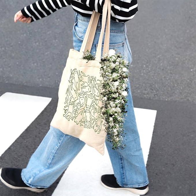 Mushroom Frog Tote Bag Cute Frogs Funny Canvas Bag Aesthetic Cotton Canvas Tote Bag for Women Gift Reusable Grocery Bag Shopping Beach Shoulder Bag