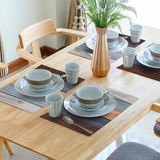 Giwawa Rustic Wood Placemats Set of 4- Antique Brown Old Barn Wooden Board Linen Place Mat 12x18 Inch- Farmhouse Country Style Washable Non-Slip Table Mats for Kitchen Dining Cabin Decor