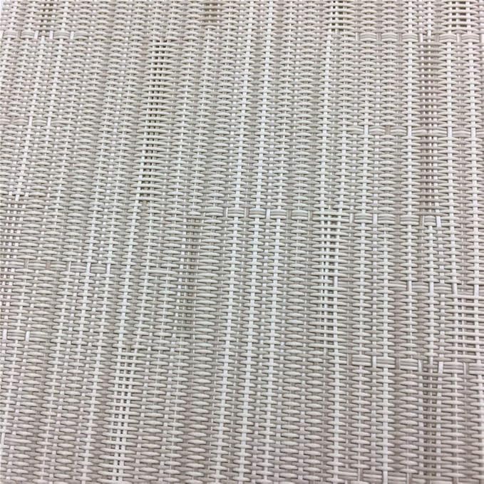 WAZAIGUR Placemats Set of 4 for Dining Table Heat-Resistant Washable Place Mats Woven Vinyl Kitchen Table Mats Easy to Clean,Cream