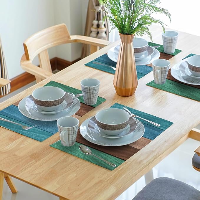 Giwawa Rustic Wood Placemats Set of 4- Vintage Teal Brown Wooden Board Linen Place Mat 12x18 Inch- Farmhouse Country Style Washable Non-Slip Table Mats for Kitchen Dining Cabin Decor