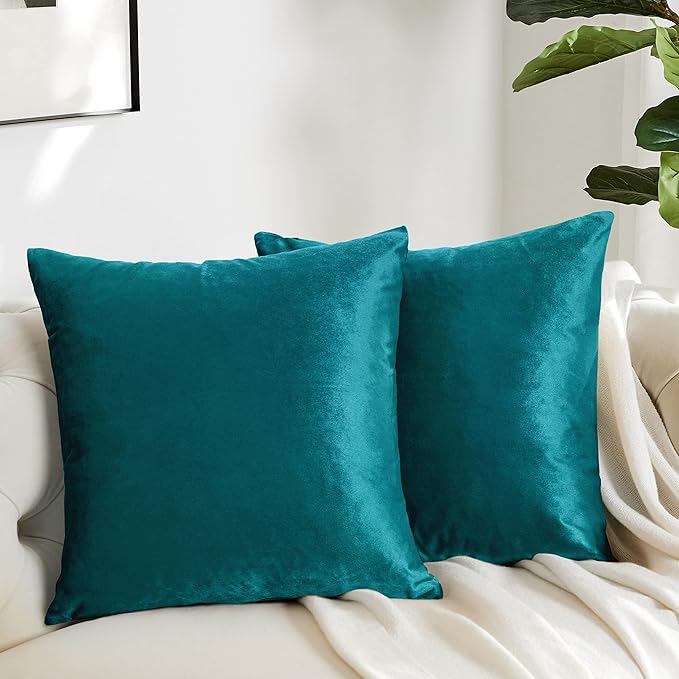 GIGIZAZA Decorative Throw Pillow Covers 18 x 18,Teal Peacock Green Soft Pillow Covers Velvet,Set of 4 Decor Square Cushion Covers