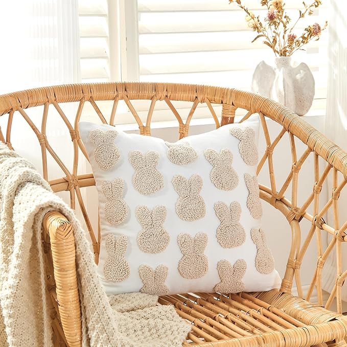 lifein 18x18 Pillow Covers-Throw Pillow Cover,Tufted Boho Jacquard Pillow Covers,Farmhouse Decorative Pillow Cover,Pillow Cases for Gift,Couch,Sofa,Bed,Chair,Living Room,Home Decor(18x18inch)