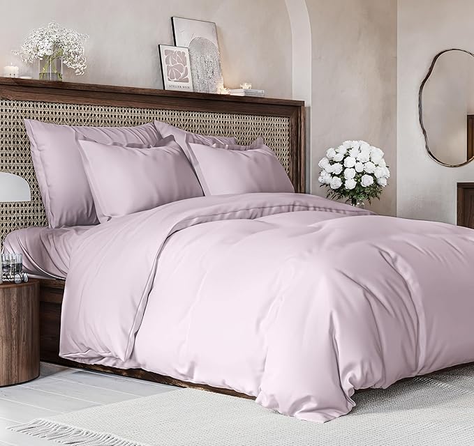 Duvet Cover Full Size Set - Extra Soft Full Size Duvet Cover 80 x 90 with 2 Pillow Shams - Hotel Luxury Easy Care & Fade Free w/Zipper Closures & Ties - Comfy Breathable Bedding Set (Light Lavender)