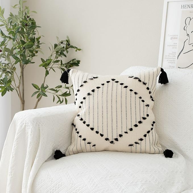 LIGICKY Decorative Boho Tassel Throw Pillow Covers for Couch Sofa Bedroom Living Room Home Decoration Diamond Square Woven Cotton Cushion Cover Modern Black and White Pillow Cases, 18 x 18 Inch