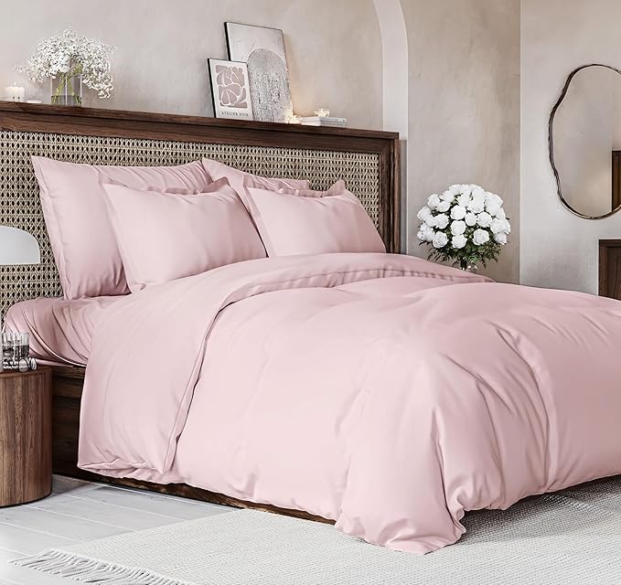Duvet Cover Queen Size Set - Extra Soft Queen Size Duvet Cover 90 x 90 with 2 Pillow Shams - Hotel Luxury Easy Care & Fade Free w/Zipper Closures & Ties - Comfy Breathable Bedding Set (Lavender Pink)