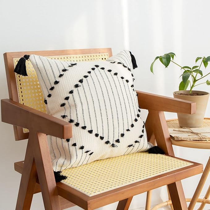LIGICKY Decorative Boho Tassel Throw Pillow Covers for Couch Sofa Bedroom Living Room Home Decoration Diamond Square Woven Cotton Cushion Cover Modern Black and White Pillow Cases, 18 x 18 Inch