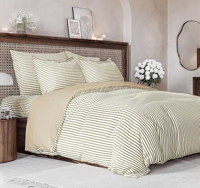 Duvet Cover Queen Size Set - Extra Soft Queen Size Duvet Cover 90 x 90 with 2 Pillow Shams - Hotel Luxury Easy Care & Fade Free w/Zipper Closures & Ties - Comfy Breathable Bedding Set (Beige Stripes)