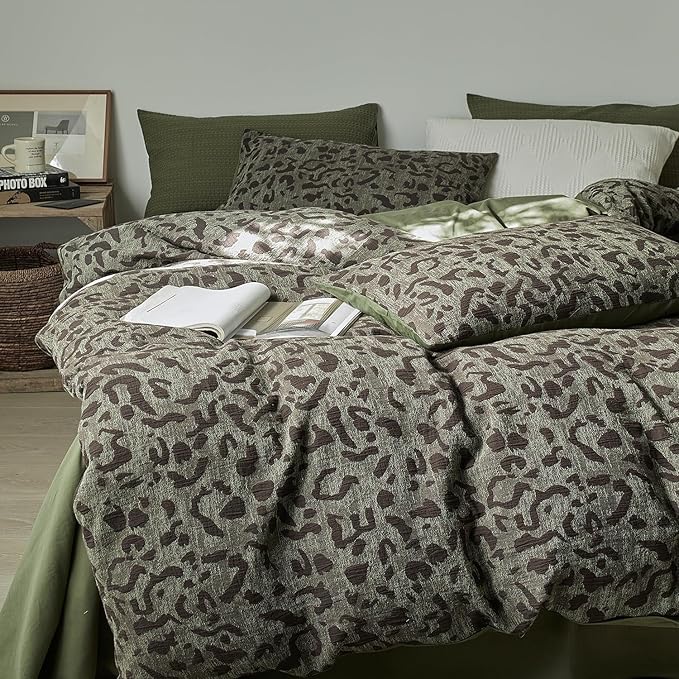 mixinni Leopard Duvet Cover King Size, Premium Yarn-Dyed Jacquard Cotton Duvet Cover with Green Leopard Print, Farmhouse Bedding Set with 2 Pillowcases Perfect for Him and Her-(King Size, Green)