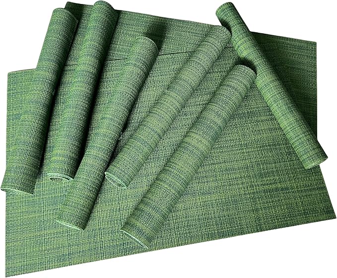 WAZAIGUR Placemats Set of 8 for Dining Table Heat-Resistant Washable Place Mats Woven Vinyl Kitchen Table Mats Easy to Clean,Hunter Green